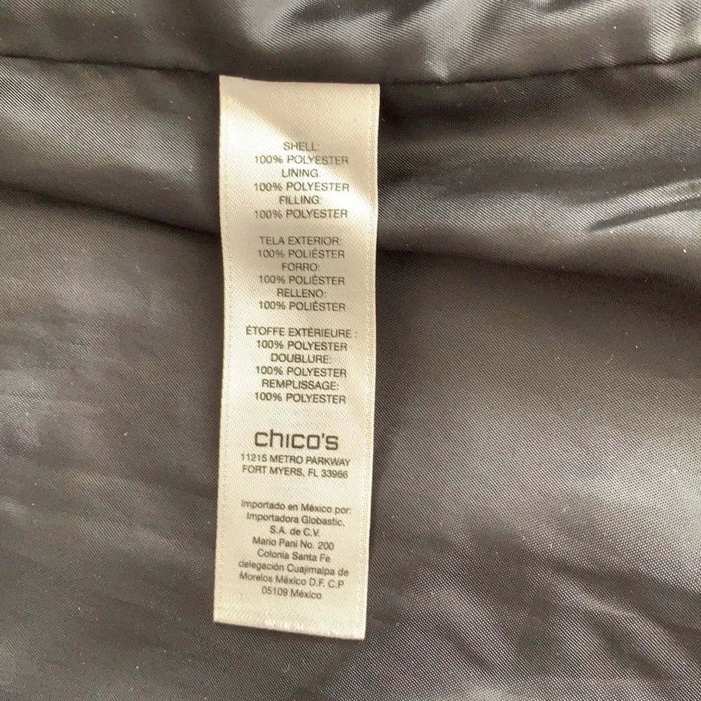 Chico’s Black Lightweight Quilted Jacket With Front Off Center Zipper Size 3 - Picture 5 of 6